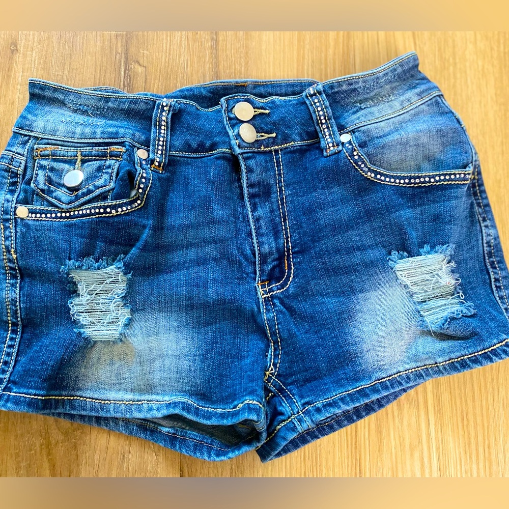 ❤️❤️Flamingals Chrystal Studded Flare Stretchy Dark Blue Distressed Denim Shorts